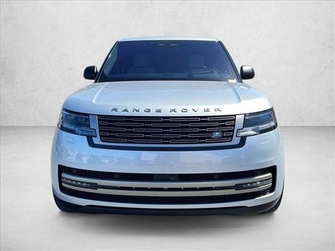Used 2023 Land Rover Range Rover SE AWD/4WD image 2