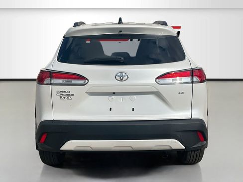 Used 2025 Toyota Corolla Cross LE FWD image 6