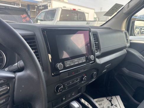 Used 2023 Nissan Frontier S w/ Technology Package image 9