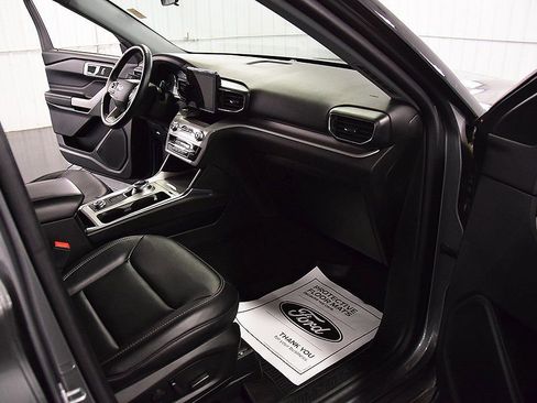 Used 2023 Ford Explorer XLT w/ Equipment Group 202A image 31