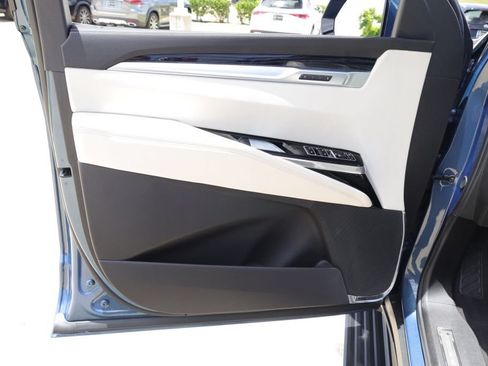 Used 2026 Cadillac Escalade Sport RWD image 26