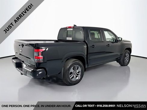 Certified 2025 Nissan Frontier SV w/ SV Convenience Package RWD image 5