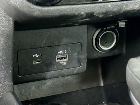 Used 2022 Nissan Kicks SR w/ Premium Package image 30