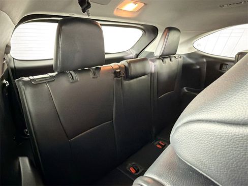 Used 2022 Toyota Highlander XLE image 24