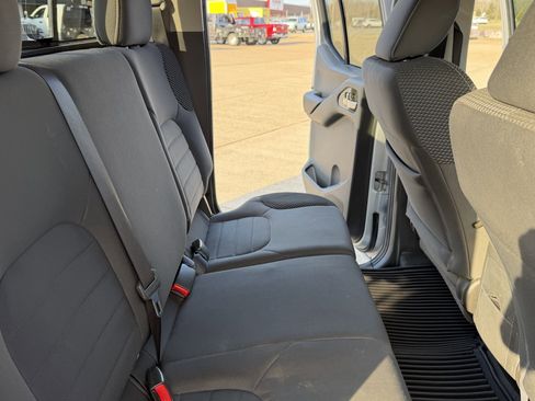 Used 2019 Nissan Frontier PRO-4X image 43