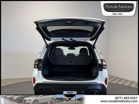 Used 2025 Subaru Forester Premium AWD/4WD image 10