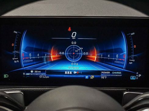 Used 2025 Mercedes-Benz GLB 35 AMG 4MATIC image 25