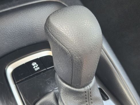 Used 2025 Toyota Corolla LE FWD image 21