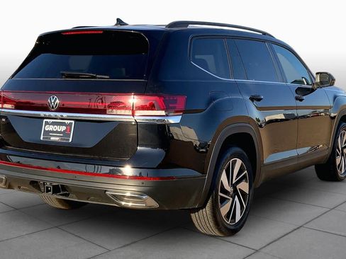 Used 2026 Volkswagen Atlas SE FWD image 12