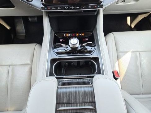 Used 2023 Jeep Wagoneer Series III w/ Preferred Equipment Group image 43