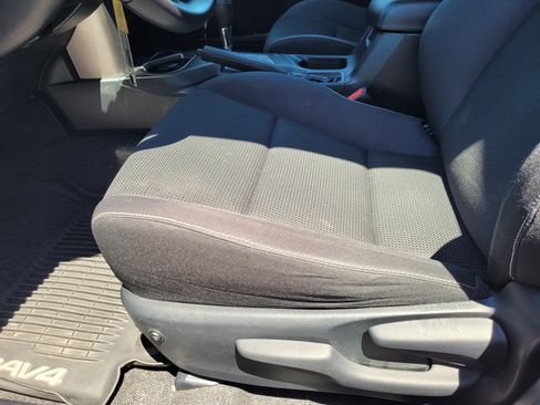 Used 2017 Toyota RAV4 XLE w/ All Weather Liner Package FWD image 25