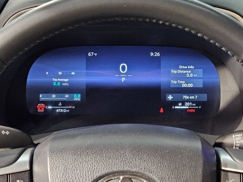 Used 2024 Toyota Highlander Platinum FWD image 15