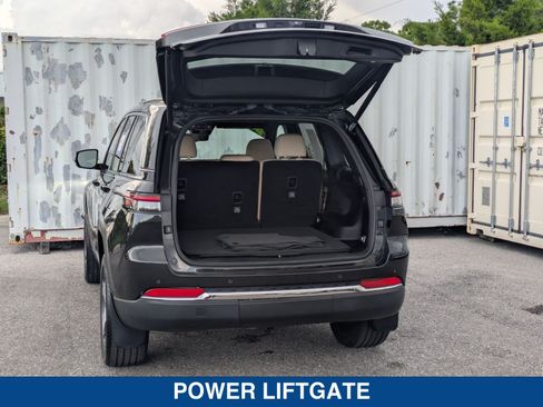Used 2024 Jeep Grand Cherokee Limited w/ Luxury Tech Group II RWD image 14