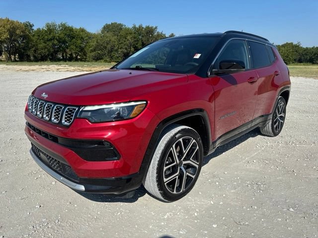 Used 2025 Jeep Compass Limited w/ Elite Group AWD/4WD image 1