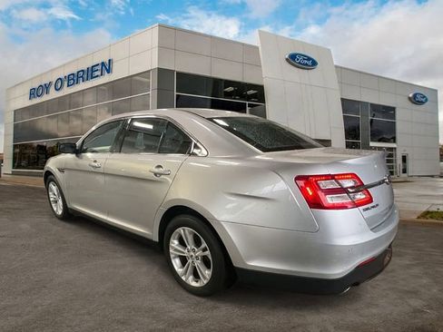 Used 2013 Ford Taurus SEL image 3