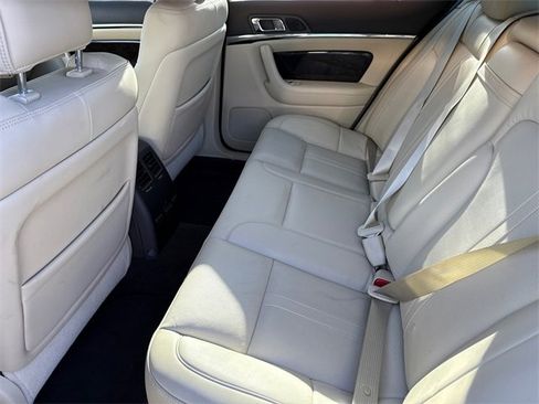 Used 2013 Lincoln MKS image 10
