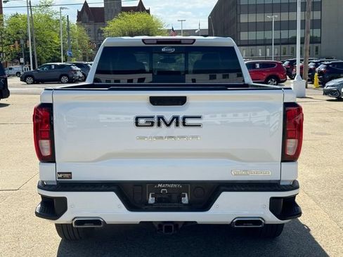 Used 2024 GMC Sierra 1500 Elevation w/ Elevation Premium Package AWD/4WD image 5