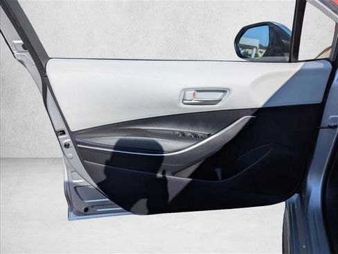 Used 2020 Toyota Corolla SE FWD image 21