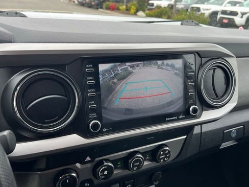 Certified 2020 Toyota Tacoma SR5 AWD/4WD image 25