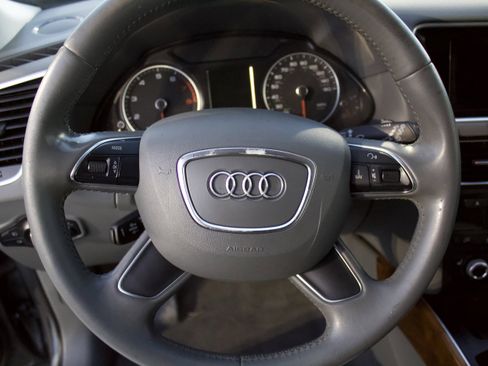 Used 2017 Audi Q5 2.0T Premium Plus w/ Technology Package image 15