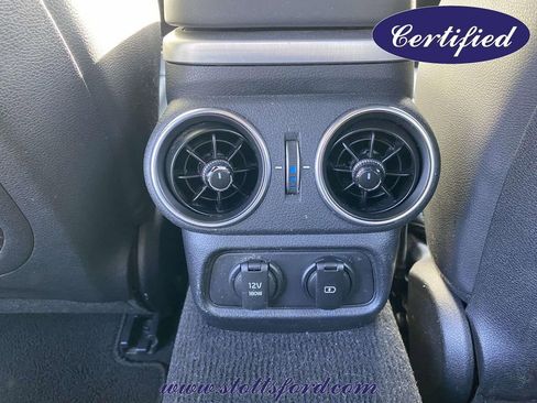 Used 2019 Kia Stinger GT image 12