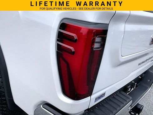 Used 2025 GMC Sierra 3500 SLT w/ SLT Premium Package AWD/4WD image 34