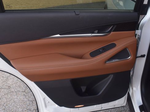 Used 2023 INFINITI QX60 Sensory w/ Vision Package AWD/4WD image 48