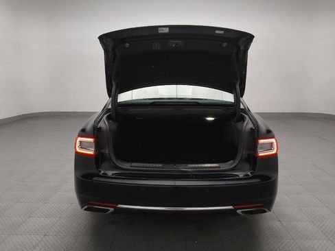 Used 2017 Lincoln Continental Select image 29