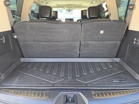 Used 2021 Nissan Armada Platinum w/ Captain's Chairs Package RWD image 25