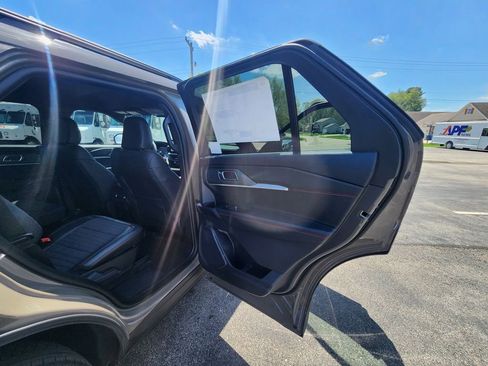 New 2026 Ford Explorer ST-Line AWD/4WD image 11