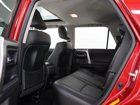 Used 2022 Toyota 4Runner Limited AWD/4WD image 17