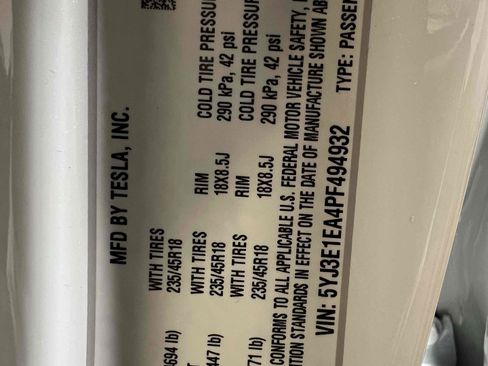 Used 2023 Tesla Model 3 Standard Range image 73