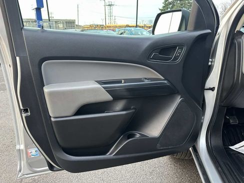 Used 2020 Chevrolet Colorado W/T image 10