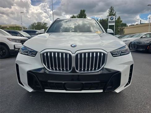 Certified 2024 BMW X5 xDrive40i w/ M Sport Package AWD/4WD image 2