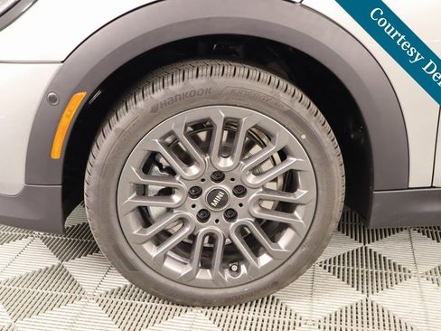 New 2025 MINI Cooper 2-Door Hardtop FWD image 17