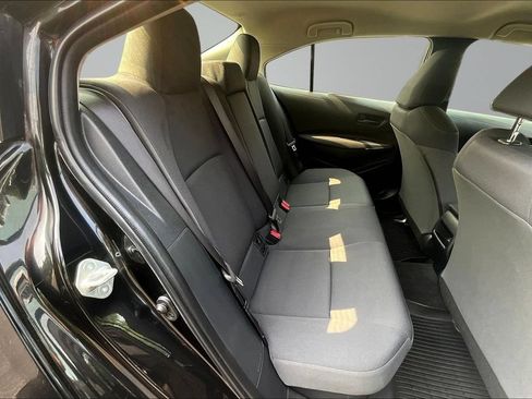 Used 2022 Toyota Corolla LE FWD image 27