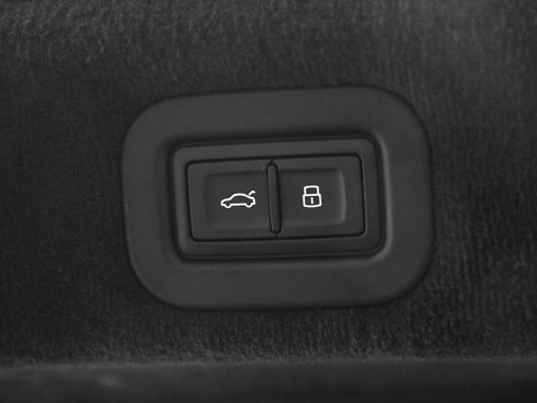 New 2026 Bentley Flying Spur Plug-In Hybrid AWD/4WD image 12