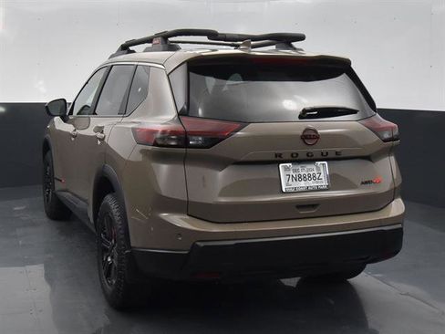 Certified 2025 Nissan Rogue SV image 4
