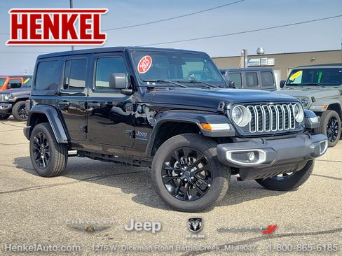 Used 2025 Jeep Wrangler Unlimited Sahara w/ Safety Group AWD/4WD image 1