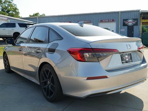 Used 2024 Honda Civic Sport image 4