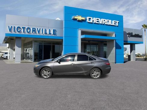 Used 2016 Toyota Camry SE FWD image 8