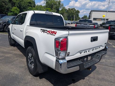 Certified 2023 Toyota Tacoma TRD Off-Road w/ Black Out Package (TMS) AWD/4WD image 5