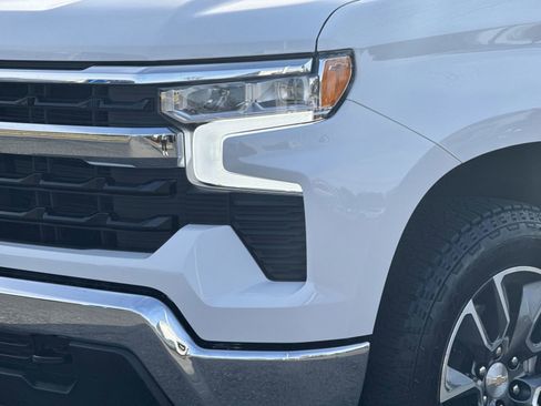 Used 2025 Chevrolet Silverado 1500 LT w/ Z71 Off-Road Package image 6