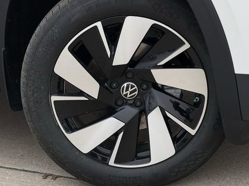 New 2026 Volkswagen Atlas Cross Sport SEL AWD/4WD image 7