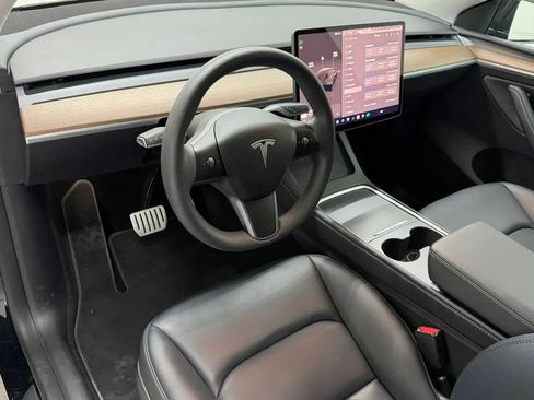 Used 2023 Tesla Model Y Performance AWD/4WD image 10
