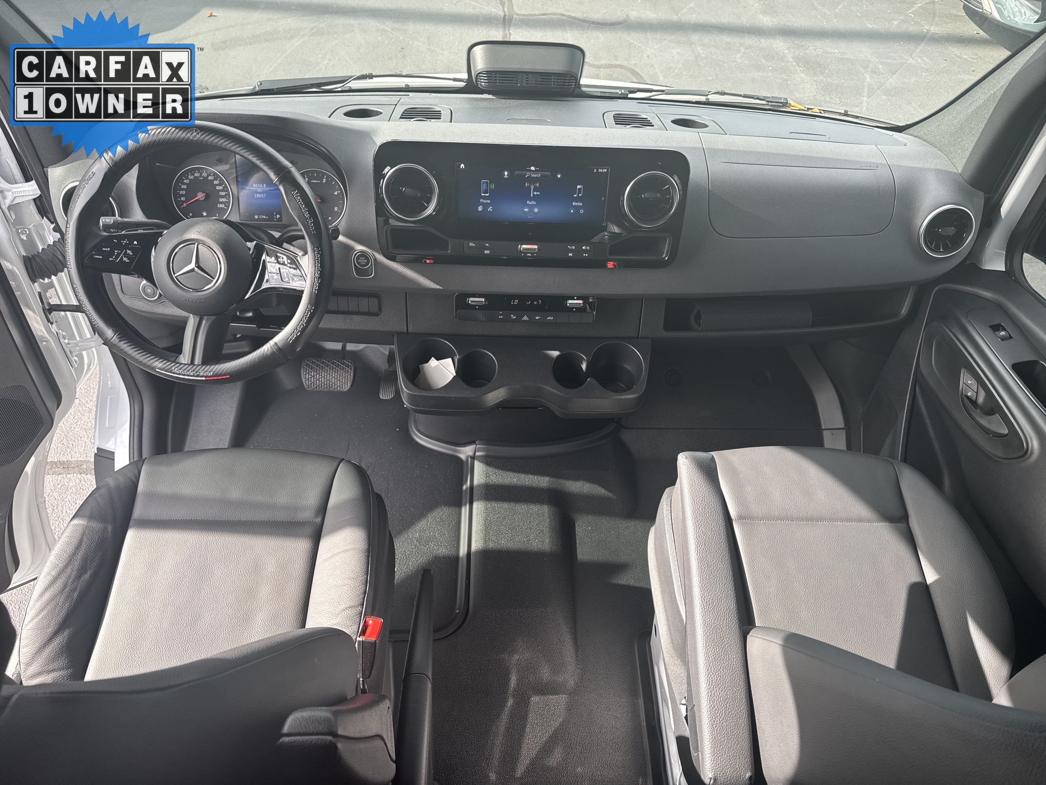 Used 2025 Mercedes-Benz Sprinter 2500 image 30