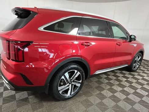 Used 2022 Kia Sorento SX w/ Panoramic Sunroof Package AWD/4WD image 2