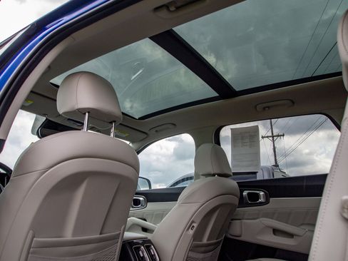 Used 2023 Kia Sorento SX image 30