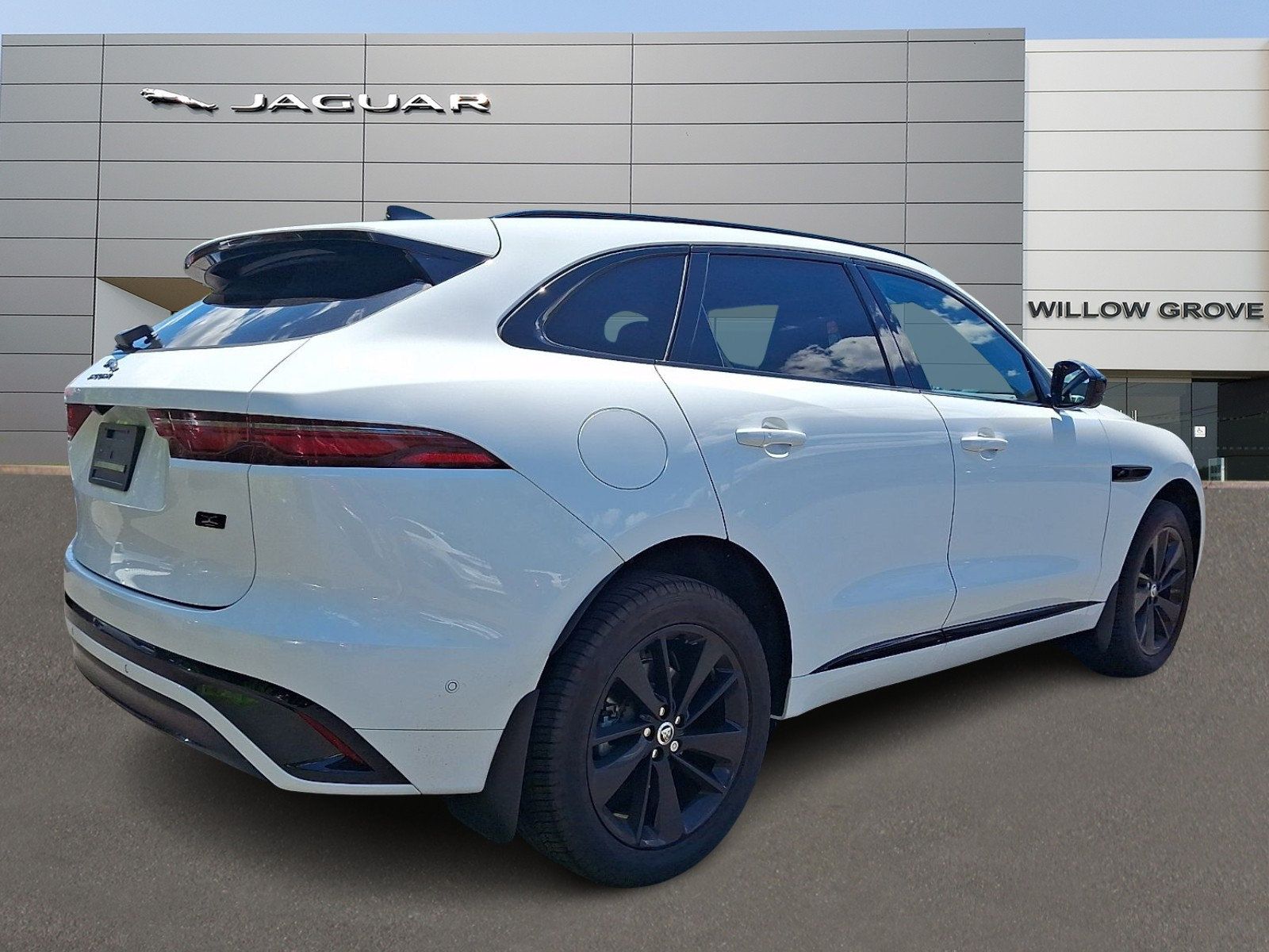 Used 2026 Jaguar F-PACE R-Dynamic S AWD/4WD image 2
