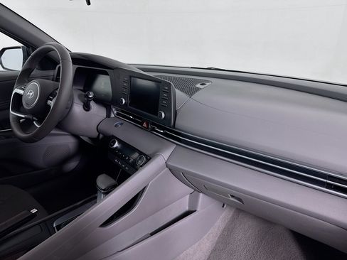 Used 2026 Hyundai Elantra Sport FWD image 29